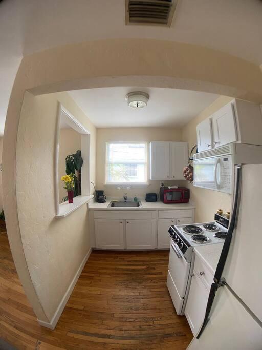 Private One-Bedroom 6 -Directly Across From Beach St. Pete Beach Exterior photo